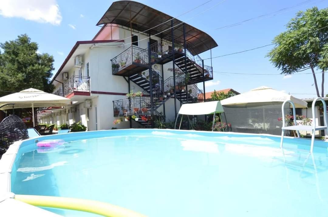 Hotel Vila Robert Schitu Exterior foto